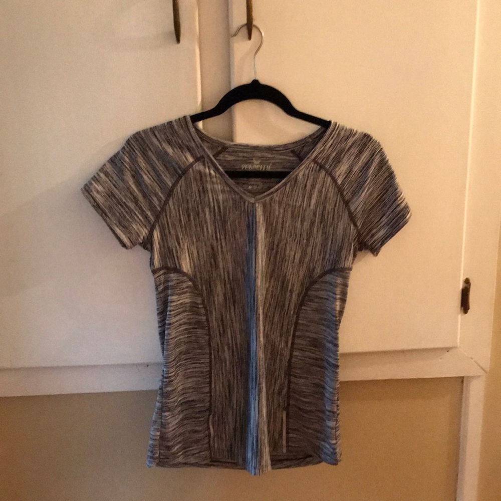 Workout tee